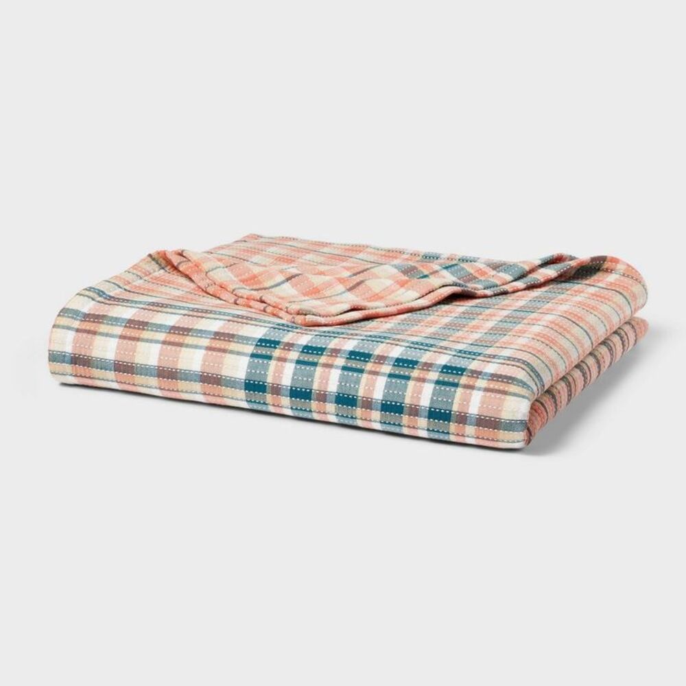 Threshold - Full/Queen Spring Matelasse Blanket Plaid - Thresh Pink